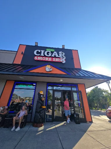 Smoky Cigar exterior