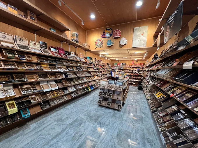 Interior humidor